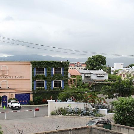 Ferienwohnung Cityscape At Chelsea Manor / New Kingston Studio! Exterior foto